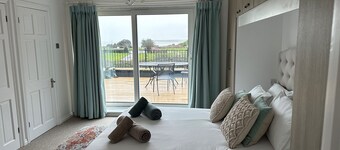'Raggleswood' - a seaside home on Friars Cliff, Mudeford
