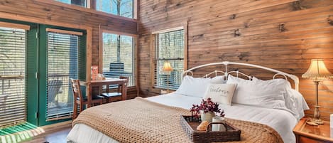 Luxury Tree House, Terrace, River View