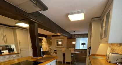 Luxury 3 Bedroom Spacious Apartment - Central Stamford