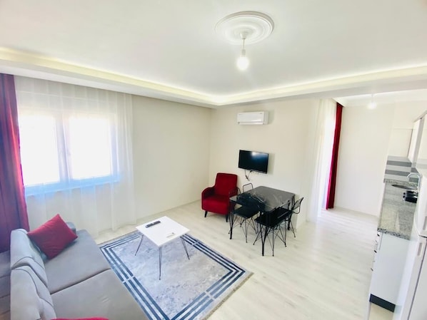 Deluxe Apartment | Living area