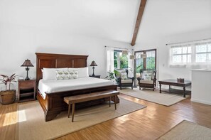 1 bedroom, desk, iron/ironing board, free WiFi - Lighthouse Room — Mar Bella’s Grandest, Most Private Luxury Retreat (Rehoboth Beach)