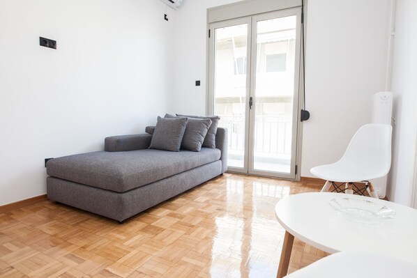 Living area - Modern Brand new apt In Athens Centre (Athens)