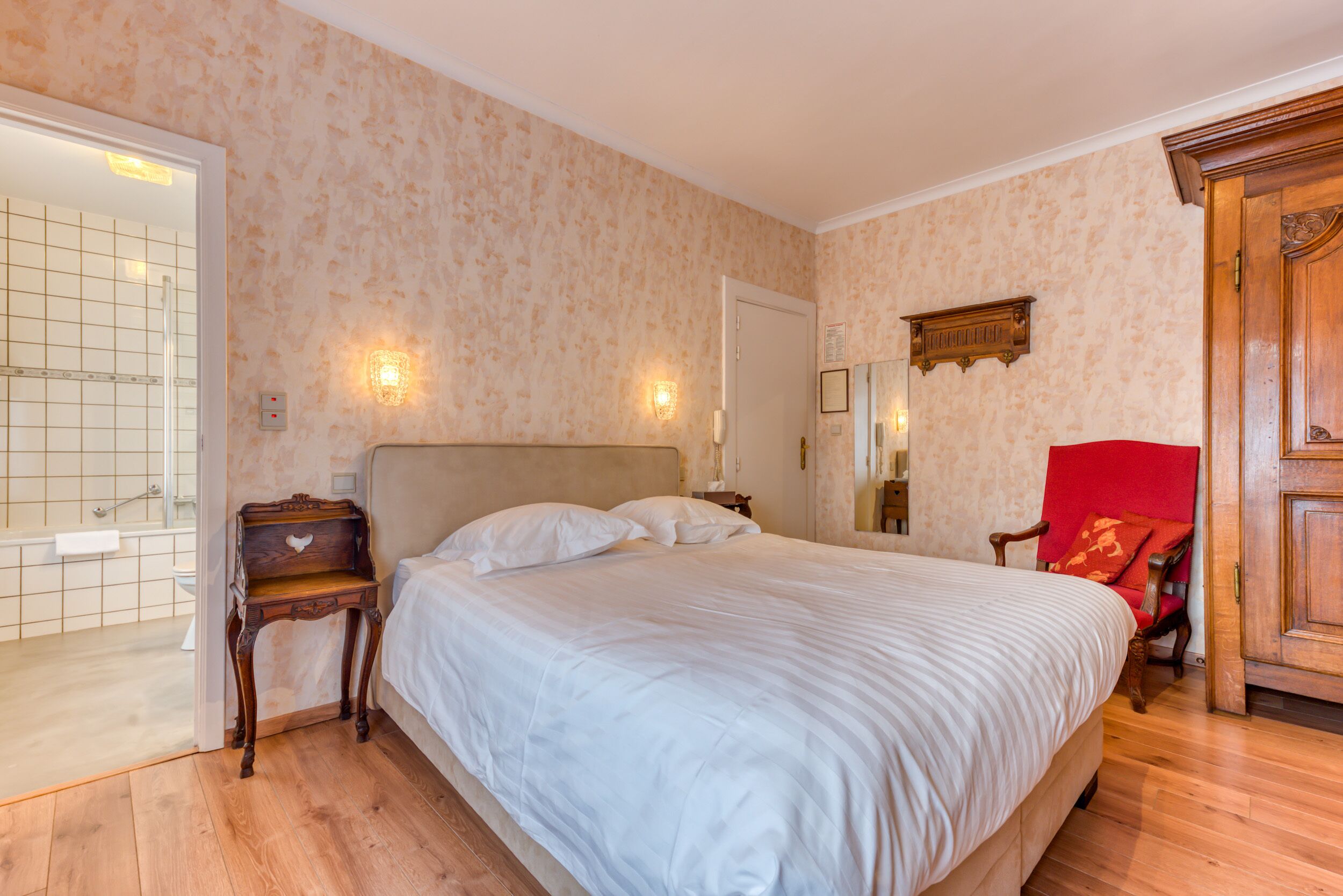 雙人房 | 遮光布/窗簾、隔音、免費無線上網