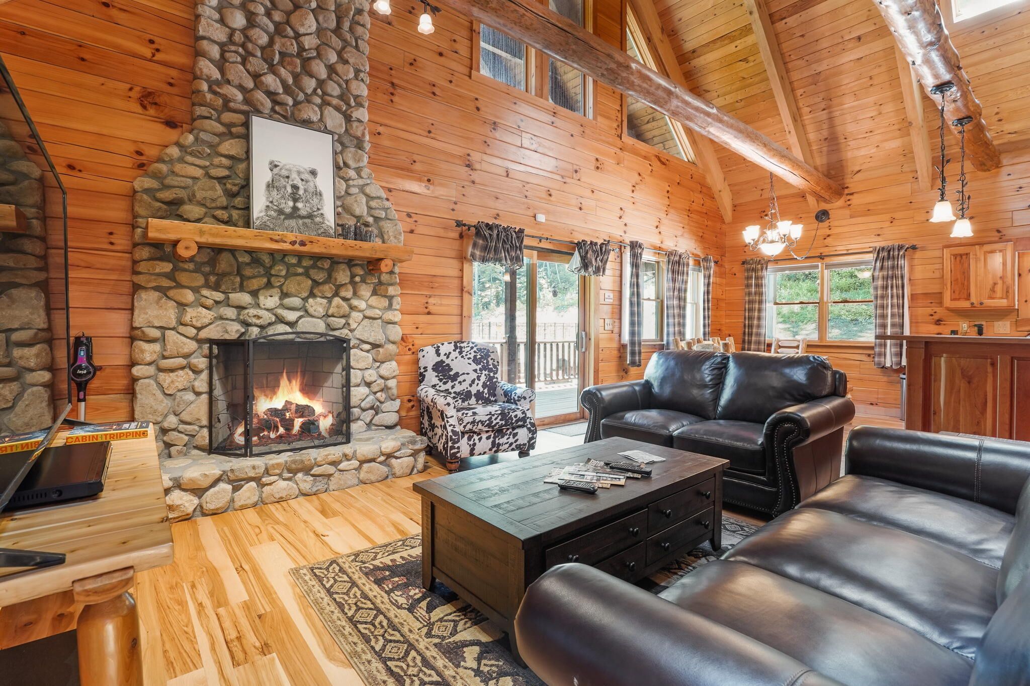 Beautiful, Luxurious, Custom Cabin