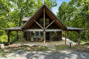 Exterior - Memories in the Woods | Cozy Cabin Retreat on 5 Acres (Kingston)