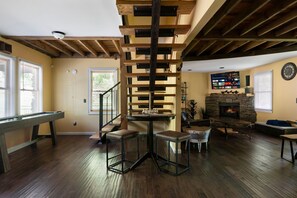 Interior - Memories in the Woods | Cozy Cabin Retreat on 5 Acres (Kingston)