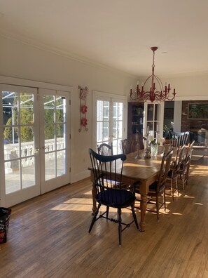 Dining - Spring Lake Best location (Spring Lake)