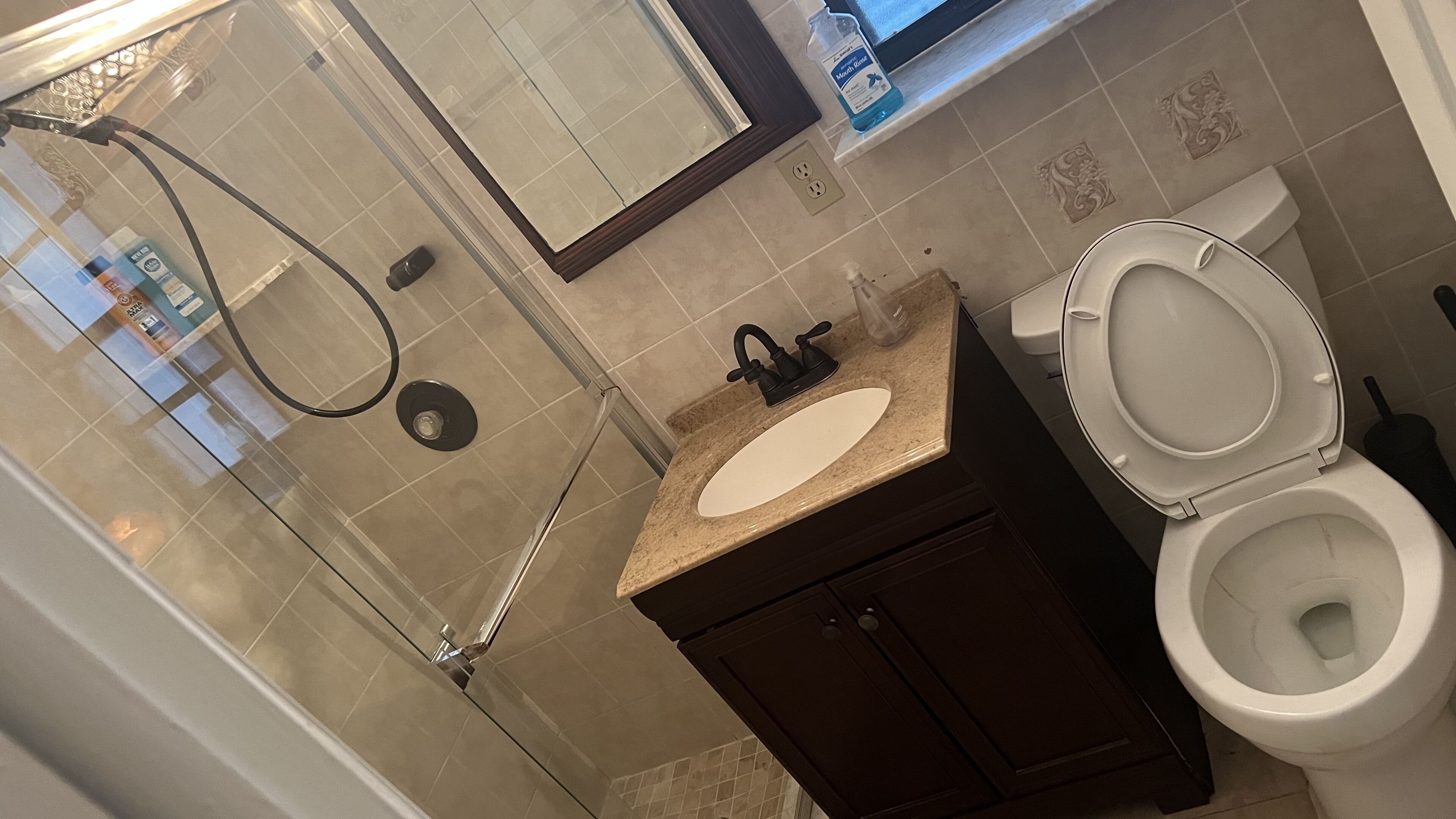 Amazing fully Renovated House 1 Mile from Beach,Shopping, Boca Raton, Delray.