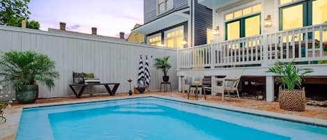 Piscine extérieure, piscine chauffée