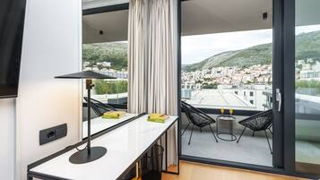 Superior Double Room, 1 King Bed | Premium bedding, desk, laptop workspace, free WiFi