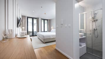 Superior Double Room, 1 King Bed | Premium bedding, desk, laptop workspace, free WiFi