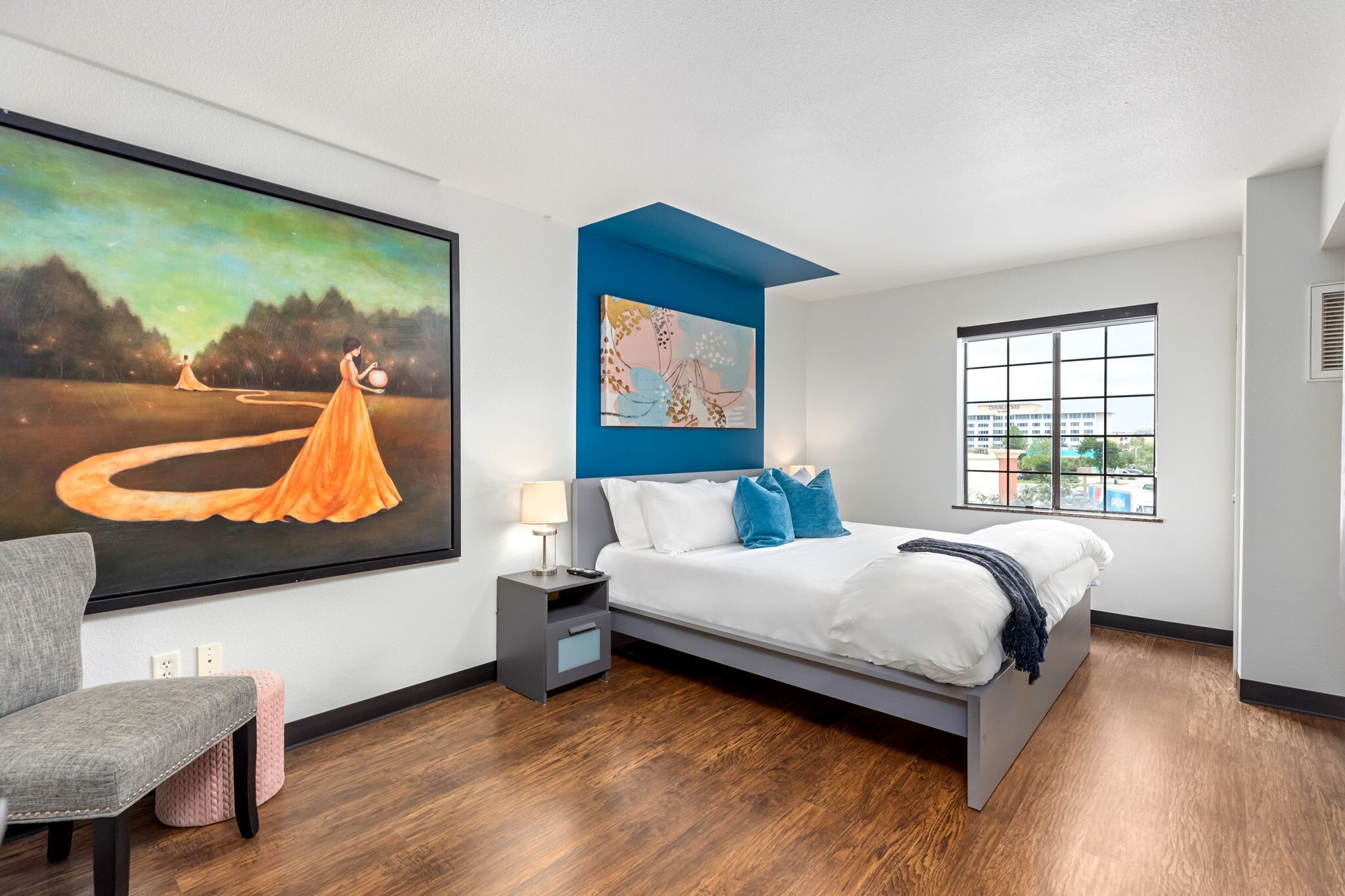 Iridescent Top Floor King Bed Flat at Fiesta Texas