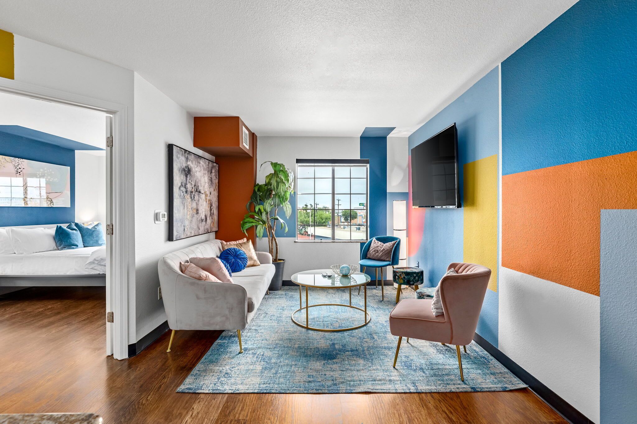 Iridescent Top Floor King Bed Flat at Fiesta Texas