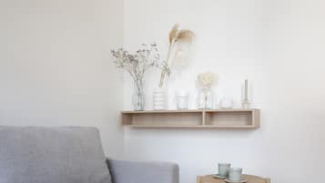 Deluxe-Apartment | Schreibtisch, laptopgeeigneter Arbeitsplatz, schallisolierte Zimmer