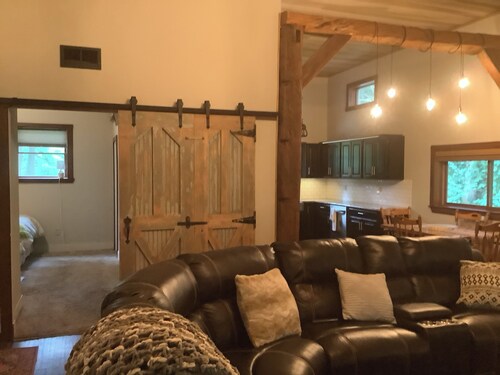 Unique barnhouse, newly built, great ND weekend rental, 15 minutes from stadium.
