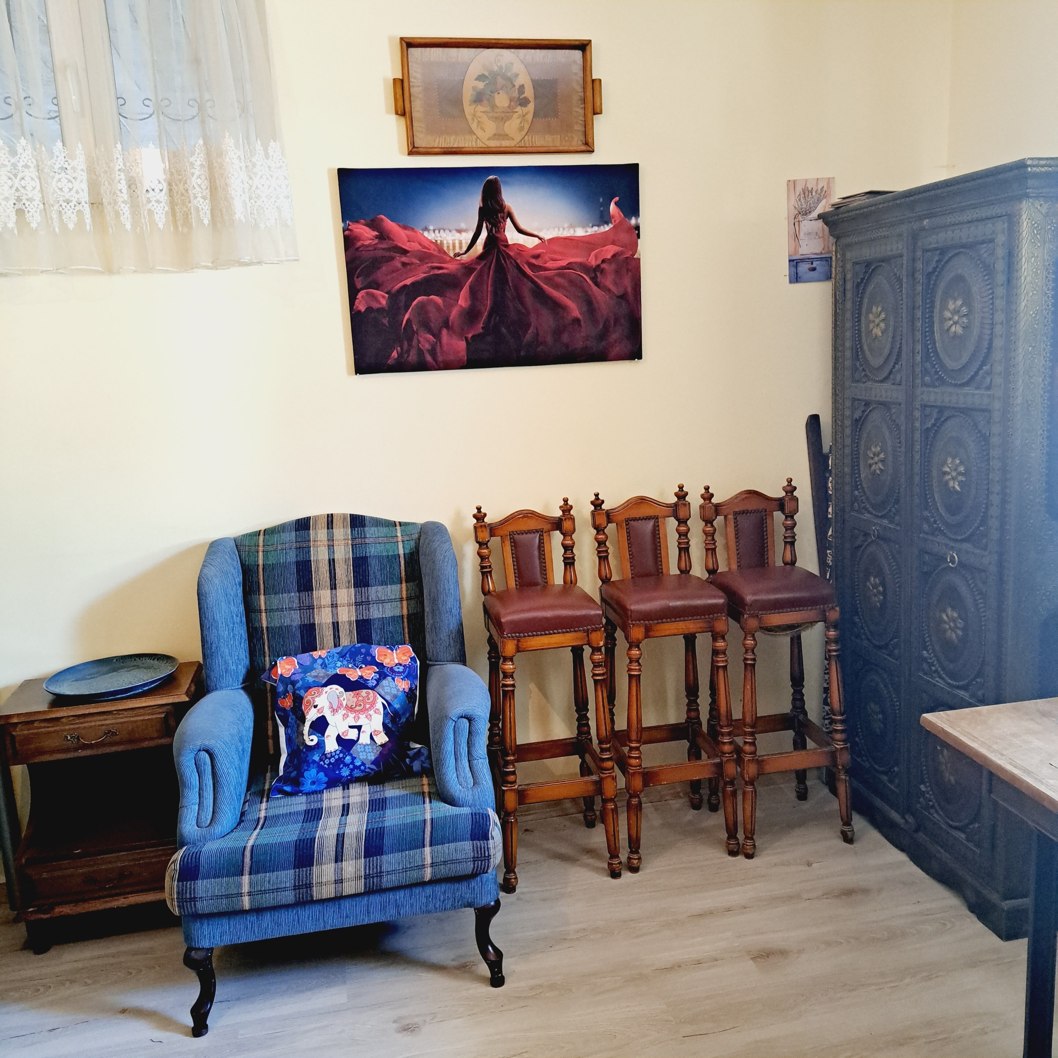 Classical Backyard Home-Exclusive House