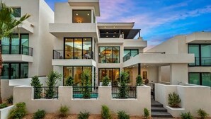 المنشأة من الخارج