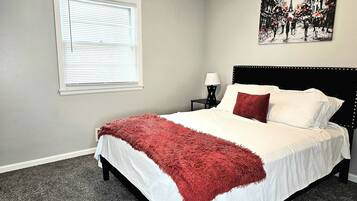 4 bedrooms, iron/ironing board, free WiFi, bed sheets