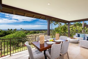 Outdoor dining - Beautiful Ocean View Villa at Hualalai Resort w/ AC and Lanai (Kailua-Kona)