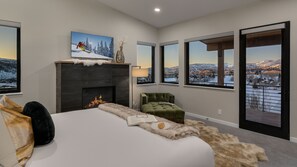 5 habitaciones, tabla de planchar con plancha y wifi gratis 