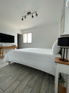 3 bedrooms, in-room safe, travel cot, free WiFi