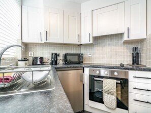 Kylsk�åp, mikrovågsugn, ugn och brödrost