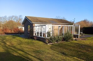 Property grounds - Vakantiehuis Hollum Ameland Dichtbij Strand en met Ruime Tuin Ameland39.nl (Hollum)