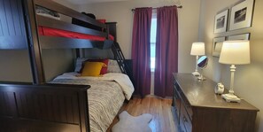 2 bedrooms, WiFi, bed sheets