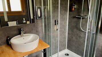 Standard Room | Bathroom | Free toiletries, hair dryer, towels, soap