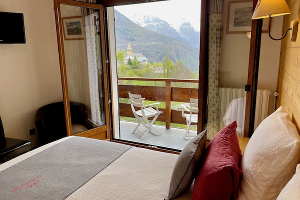 Chambre Panoramique | Coffres-forts dans les chambres, Wi-Fi gratuit, draps fournis