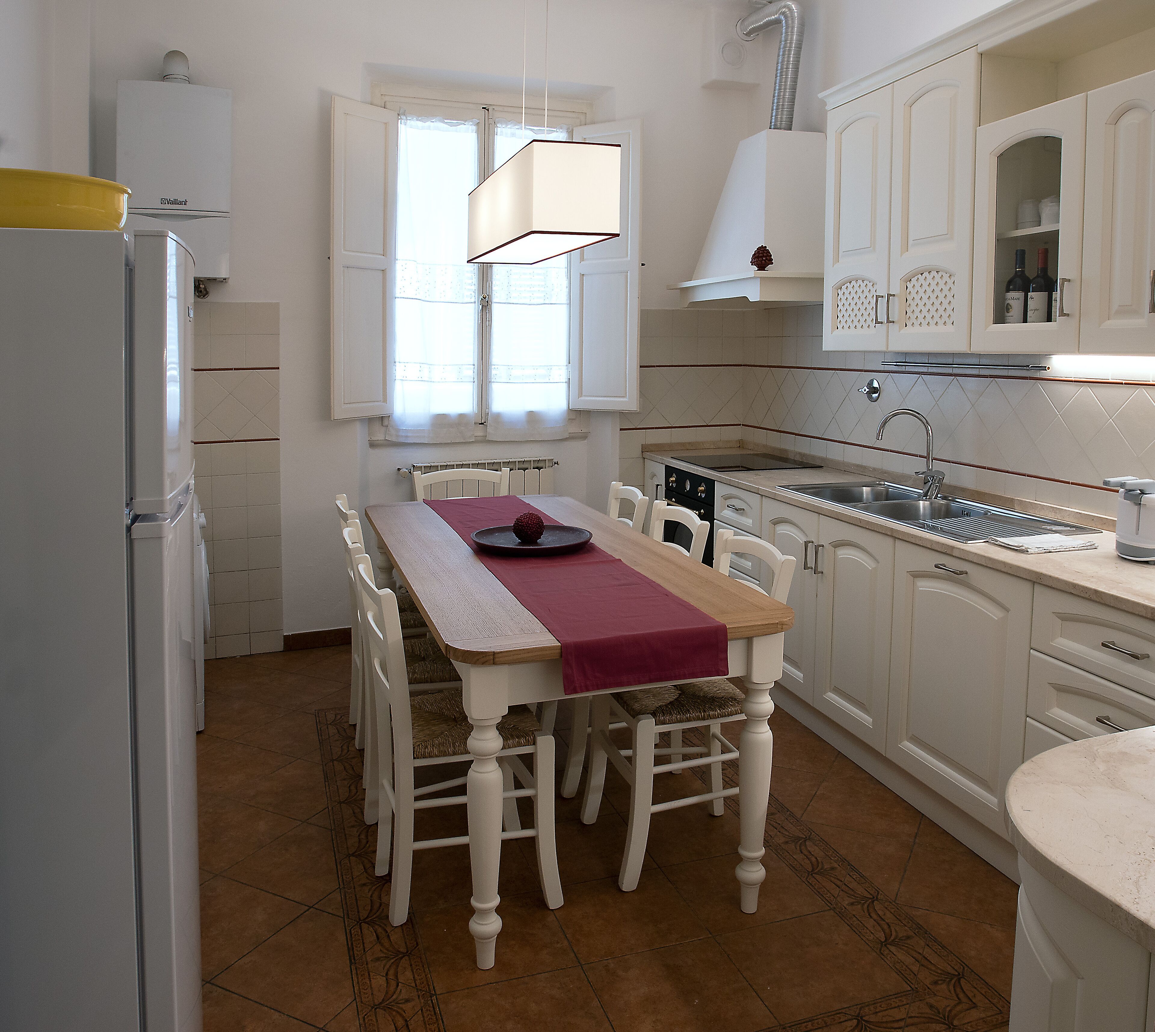 Lägenhet City | Eget kök | Stort kylskåp, mikrovågsugn, ugn och spishäll