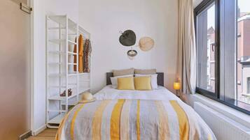 1 bedroom, travel crib, WiFi, bed sheets