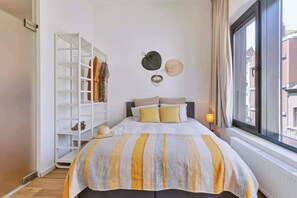 1 bedroom, travel crib, WiFi, bed sheets