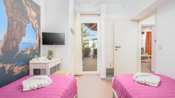 Pillowtop beds, in-room safe, laptop workspace, soundproofing