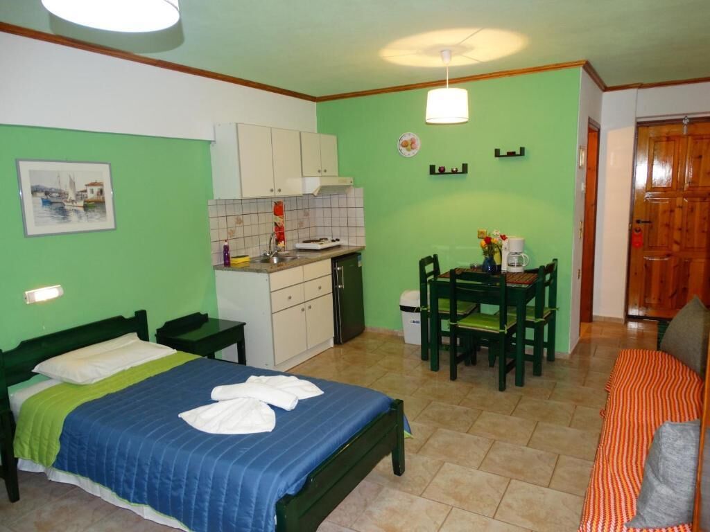 Pillow-top beds, in-room safe, laptop workspace, soundproofing