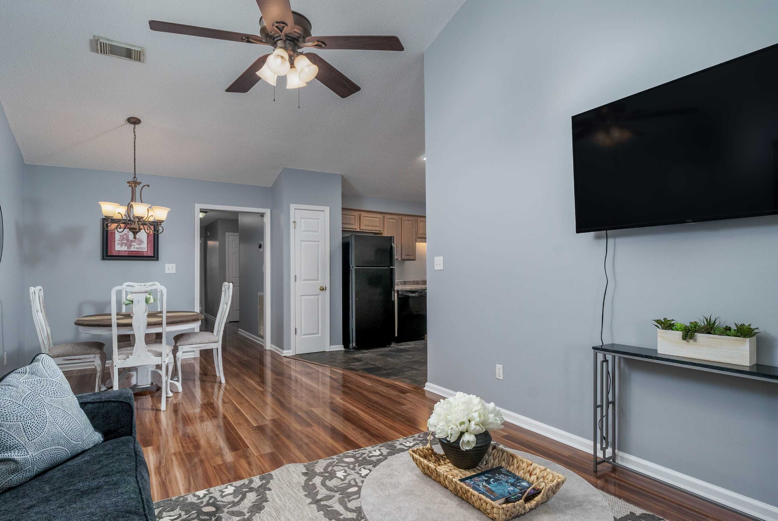 Bunking at Bek's - Cozy - Convenient - Clean