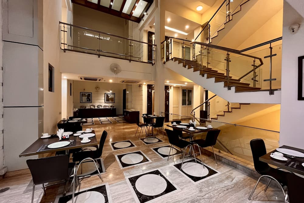 Alpina Hotels & Suites