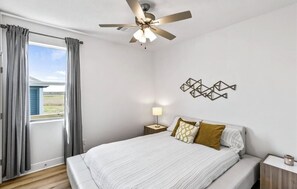 3 bedrooms, desk, free WiFi, bed sheets