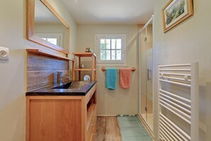 Free toiletries, hair dryer - Tikazanou - Charmante maison pour 4 (Saint-Mard-de-Réno)