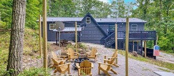Stylish Cabin, Hot Tub, Arcade, Dog Friendly
