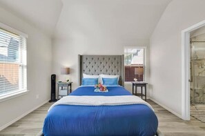4 habitaciones, tabla de planchar con plancha, cuna de viaje y wifi 