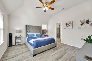 4 Schlafzimmer, Bügeleisen/Bügelbrett, Reisekinderbett, WLAN