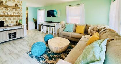 Newly Renovated 3BD/2BTH, 1 BLK to Beach