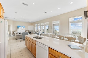 Interior - 4th of July week now available as a Friday or Saturday check in! (St. George Island)