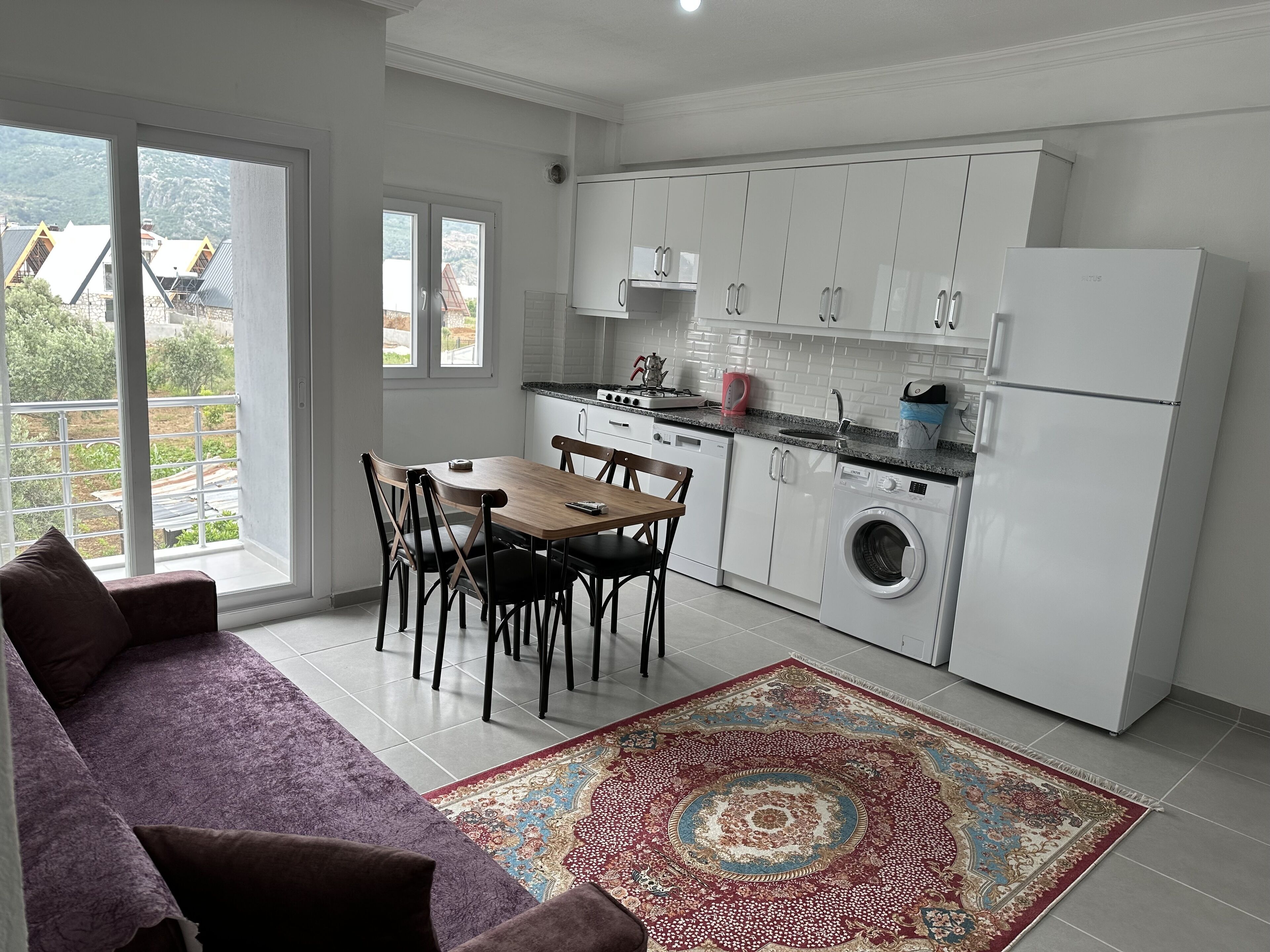 Newton Apart Fethiye