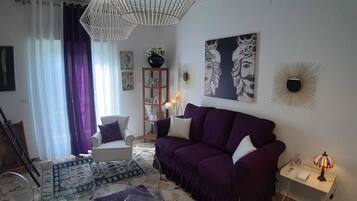 Smart-TV, Bücher, Stereoanlage