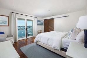 5 bedrooms, iron/ironing board, free WiFi, bed sheets