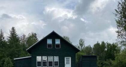 Forest Side Solar Powered Cabin with Nature Trails