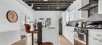 Cool Urban Stay: Downtown Loft