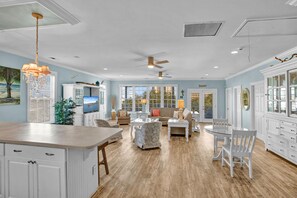 Interior - Antigua Blue - Private Pool - Walk to Beach - 6BR/7BA (North Myrtle Beach)